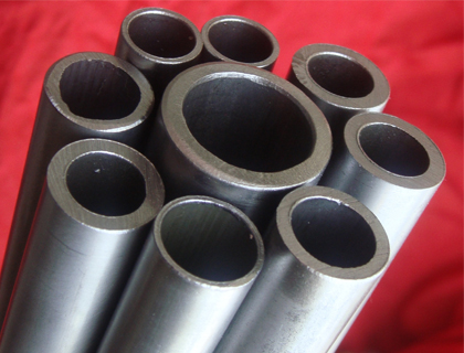 P2 Alloy Steel Pipes